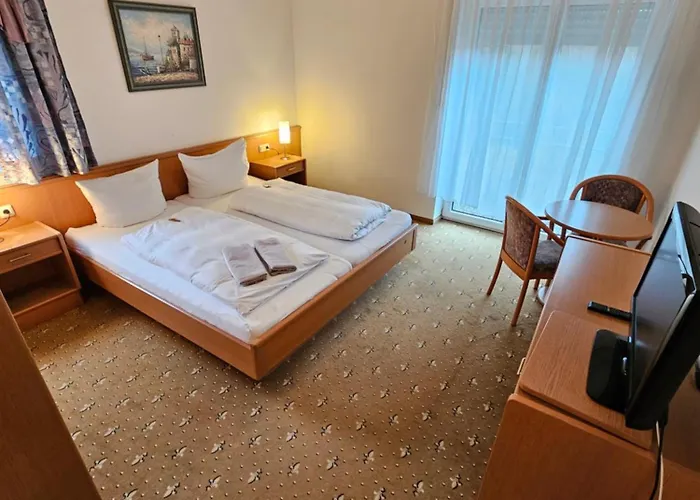 Burgwald Hotel *